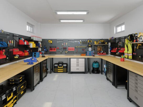 16 Hand Tools Every Home Renovation Professional Needs.jpg