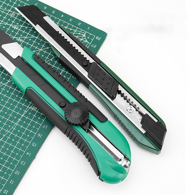 Heavy-Duty Utility Knife Set, SK5 Steel Retractable Box Cutter